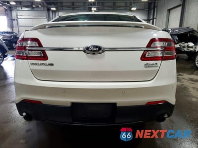 Zdjęcie 6 z 12 samochodu: 2015 FORD TAURUS SHO VIN:1FAHP2KT2FG128697 - miniatura