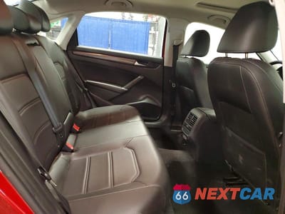 Zdjęcie 10 z 12 samochodu: 2021 VOLKSWAGEN PASSAT HIGHLINE VIN:1VWBA7A31MC010965 - miniatura