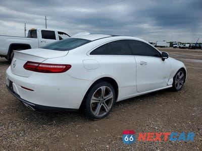 Trzecie zdjęcie samochodu z tyłu: 2018 MERCEDES-BENZ E 400 VIN:WDD1J6FB1JF020002 - miniatura