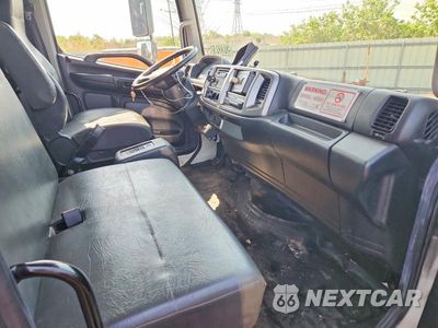 Zdjęcie 13 z 22 samochodu: 2013 HINO 338 BOX TRUCK VIN:5PVNV8JVXD4S53311 - miniatura