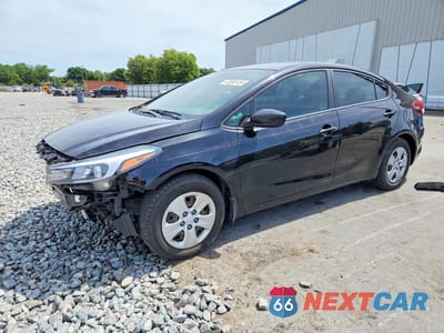 2018 KIA FORTE LX 3KPFK4A70JE283533 - główne zdjęcie licytacji z USA - miniatura