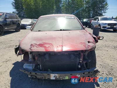 Piąte zdjęcie samochodu w środku: 2018 CHRYSLER 300 LIMITED VIN:2C3CCAKG1JH250384 - miniatura