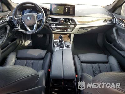 Zdjęcie 8 z 12 samochodu: 2023 BMW 530E VIN:WBA13AG04PCL74396 - miniatura
