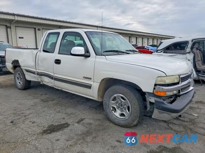 Czwarte zdjęcie samochodu z boku: 2002 CHEVROLET SILVERADO C1500 VIN:2GCEC19V221414616 - miniatura