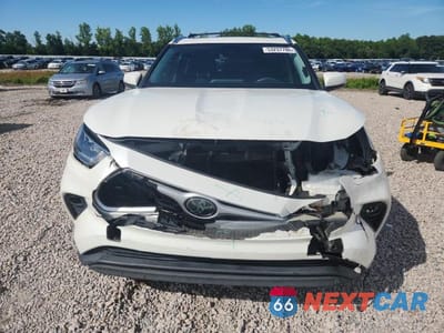 Piąte zdjęcie samochodu w środku: 2020 TOYOTA HIGHLANDER XLE VIN:5TDHZRAH9LS512617 - miniatura