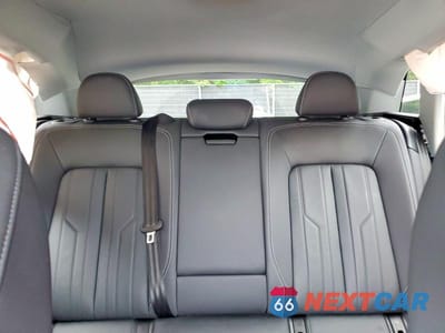 Zdjęcie 10 z 13 samochodu: 2021 AUDI E-TRON PREMIUM VIN:WA1AAAGE5MB010701 - miniatura