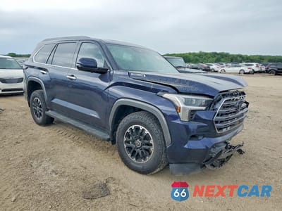Czwarte zdjęcie samochodu z boku: 2023 TOYOTA SEQUOIA LIMITED VIN:7SVAAABA1PX016874 - miniatura