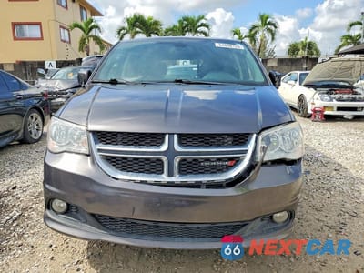 Piąte zdjęcie samochodu w środku: 2019 DODGE GRAND CARAVAN SXT VIN:2C4RDGCG7KR773585 - miniatura