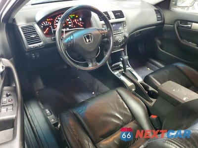 Zdjęcie 8 z 12 samochodu: 2003 HONDA ACCORD EX VIN:1HGCM82663A022733 - miniatura