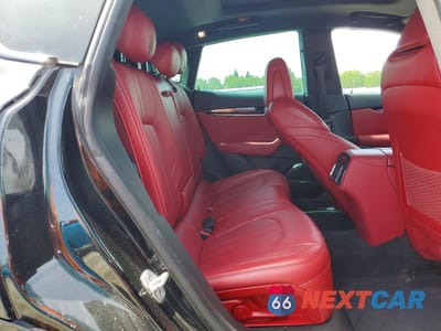 Zdjęcie 11 z 14 samochodu: 2018 MASERATI LEVANTE S SPORT VIN:ZN661YUS4JX301346 - miniatura