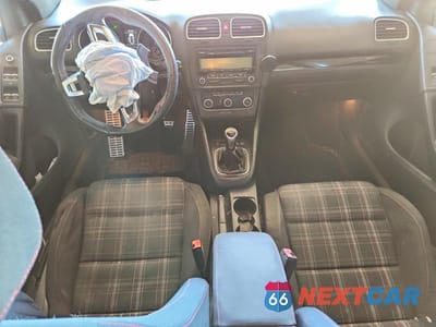 Zdjęcie 8 z 12 samochodu: 2011 VOLKSWAGEN GTI VIN:WVWGD7AJ7BW131395 - miniatura