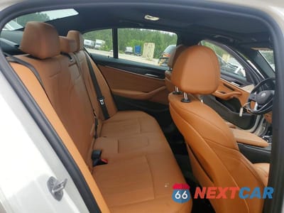 Zdjęcie 10 z 12 samochodu: 2021 BMW 530 I VIN:WBA53BH05MWX24490 - miniatura