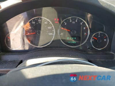 Zdjęcie 9 z 14 samochodu: 2010 JEEP LIBERTY SPORT VIN:1J4PN2GK5AW133025 - miniatura