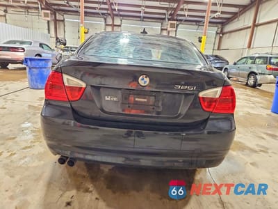 Zdjęcie 6 z 12 samochodu: 2006 BMW 325 I VIN:WBAVB13586PT08351 - miniatura