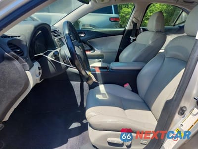 Zdjęcie 7 z 12 samochodu: 2008 LEXUS IS 350 VIN:JTHBE262085018512 - miniatura