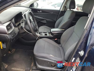 Zdjęcie 7 z 13 samochodu: 2016 KIA SORENTO LX V6 VIN:5XYPG4A56GG002495 - miniatura