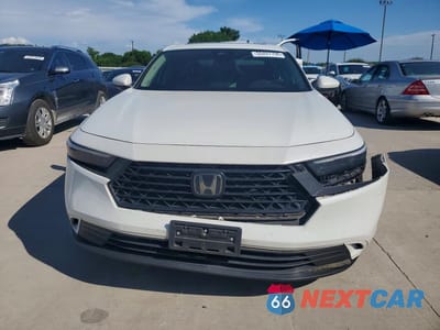 Piąte zdjęcie samochodu w środku: 2024 HONDA ACCORD EX VIN:1HGCY1F33RA054849 - miniatura