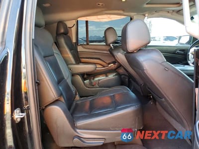 Zdjęcie 10 z 12 samochodu: 2019 CHEVROLET SUBURBAN K1500 LT VIN:1GNSKHKC8KR288302 - miniatura