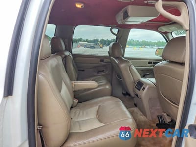 Zdjęcie 11 z 13 samochodu: 2005 GMC YUKON XL DENALI VIN:1GKFK66U65J204096 - miniatura