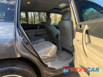 Zdjęcie 6 z 11 samochodu: 2008 TOYOTA HIGHLANDER SPORT VIN:JTEES43AX82049648 - miniatura