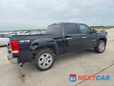 Trzecie zdjęcie samochodu z tyłu: 2011 GMC SIERRA K1500 SLE VIN:3GTP2VE33BG280519 - miniatura