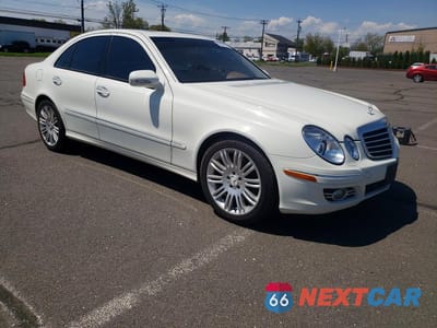 Czwarte zdjęcie samochodu z boku: 2007 MERCEDES-BENZ E 350 4MATIC VIN:WDBUF87X77B127200 - miniatura