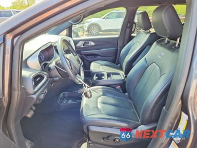 Zdjęcie 7 z 13 samochodu: 2020 CHRYSLER PACIFICA TOURING L VIN:2C4RC1BG4LR129223 - miniatura