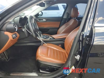 Zdjęcie 7 z 12 samochodu: 2018 ALFA ROMEO GIULIA TI Q4 VIN:ZARFAEEN9J7563779 - miniatura