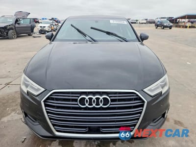 Piąte zdjęcie samochodu w środku: 2019 AUDI A3 PREMIUM VIN:WAUAUGFF7K1009298 - miniatura