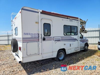 Czwarte zdjęcie samochodu z boku: 1995 WINNEBAGO MINNIE RV VIN:1FDKE30G0SHA16207 - miniatura