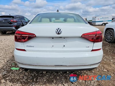 Zdjęcie 6 z 12 samochodu: 2019 VOLKSWAGEN PASSAT WOLFSBURG VIN:1VWLA7A3XKC012327 - miniatura