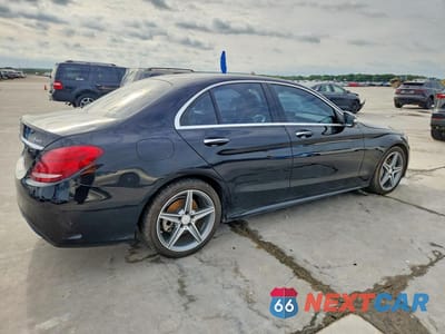 Trzecie zdjęcie samochodu z tyłu: 2015 MERCEDES-BENZ C 400 4MATIC VIN:55SWF6GBXFU032319 - miniatura