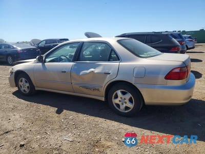 Drugie zdjęcie samochodu z przodu: 2000 HONDA ACCORD EX VIN:1HGCG1651YA073905 - miniatura
