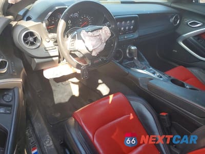 Zdjęcie 8 z 13 samochodu: 2019 CHEVROLET CAMARO SS VIN:1G1FH1R77K0113559 - miniatura