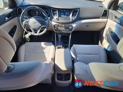 Zdjęcie 8 z 12 samochodu: 2018 HYUNDAI TUCSON VALUE VIN:KM8J33A23JU699644 - miniatura