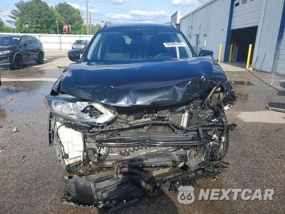Piąte zdjęcie samochodu w środku: 2019 NISSAN ROGUE S VIN:5N1AT2MTXKC764169 - miniatura
