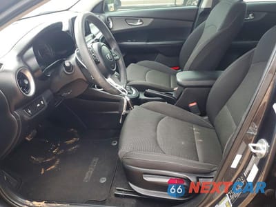 Zdjęcie 7 z 12 samochodu: 2019 KIA FORTE LXS VIN:3KPF24AD3KE040788 - miniatura