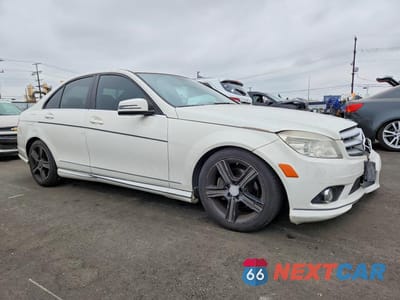 Czwarte zdjęcie samochodu z boku: 2010 MERCEDES-BENZ C 300 VIN:WDDGF5EB1AF437417 - miniatura
