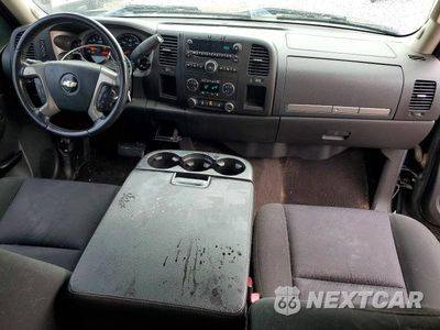 Zdjęcie 8 z 12 samochodu: 2011 CHEVROLET SILVERADO C1500 LT VIN:1GCRCSE05BZ343405 - miniatura