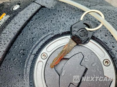 Zdjęcie 8 z 9 samochodu: 2022 YAMAHA MT-03 VIN:MH3RH20Y0NK008517 - miniatura