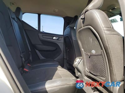 Zdjęcie 11 z 13 samochodu: 2020 VOLVO XC40 T4 MOMENTUM VIN:YV4AC2HK6L2291252 - miniatura