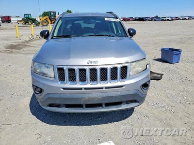 Piąte zdjęcie samochodu w środku: 2016 JEEP COMPASS VIN:1C4NJCBA2GD664720 - miniatura