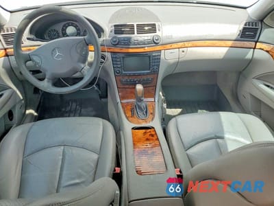 Zdjęcie 8 z 12 samochodu: 2005 MERCEDES-BENZ E 320 CDI VIN:WDBUF26J95A687474 - miniatura