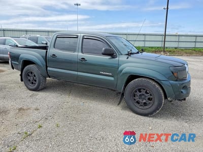 Czwarte zdjęcie samochodu z boku: 2010 TOYOTA TACOMA DOUBLE CAB VIN:3TMLU4EN0AM045984 - miniatura