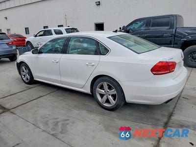 Drugie zdjęcie samochodu z przodu: 2013 VOLKSWAGEN PASSAT SE VIN:1VWBP7A34DC090079 - miniatura