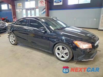 Czwarte zdjęcie samochodu z boku: 2019 MERCEDES-BENZ CLA 250 4MATIC VIN:WDDSJ4GB9KN726794 - miniatura