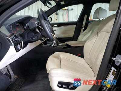 Zdjęcie 7 z 12 samochodu: 2021 BMW 530 XI VIN:WBA13BJ05MCF43533 - miniatura