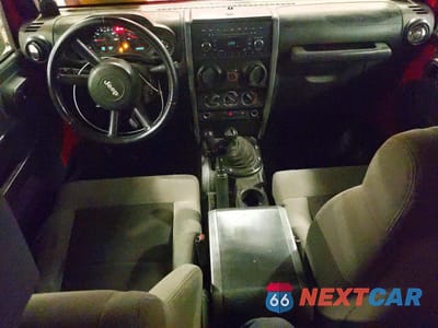 Zdjęcie 8 z 13 samochodu: 2008 JEEP WRANGLER VIN:1J4FA24138L516329 - miniatura