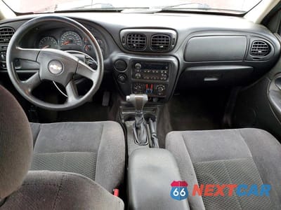 Zdjęcie 8 z 13 samochodu: 2009 CHEVROLET TRAILBLAZER LT VIN:1GNDS33SX92101971 - miniatura