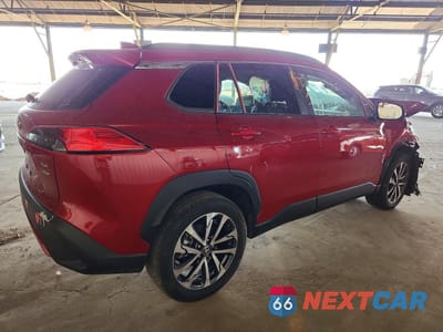 Trzecie zdjęcie samochodu z tyłu: 2023 TOYOTA COROLLA CROSS XLE VIN:7MUEAABGXPV047309 - miniatura